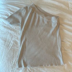 One shoulder top